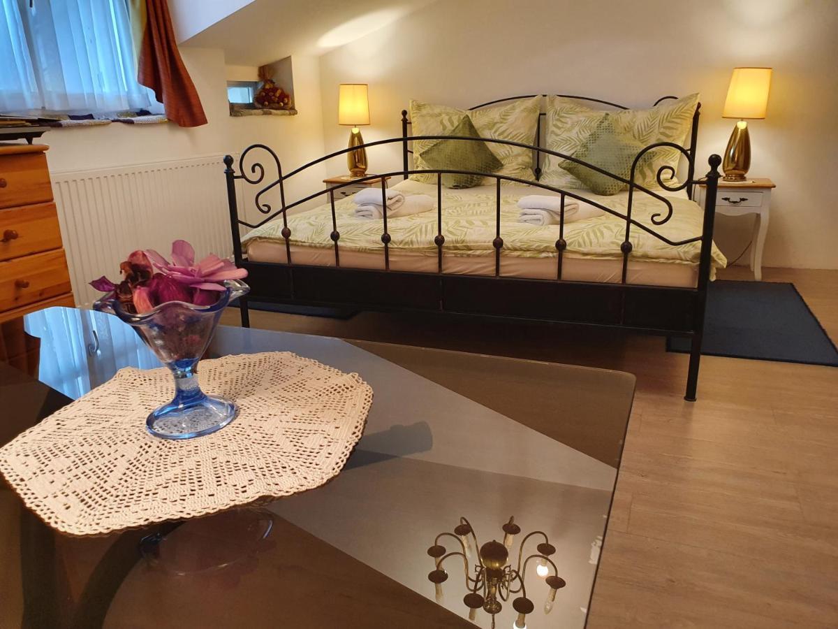 Karmelita Boutique Apartman Sopron Zewnętrze zdjęcie