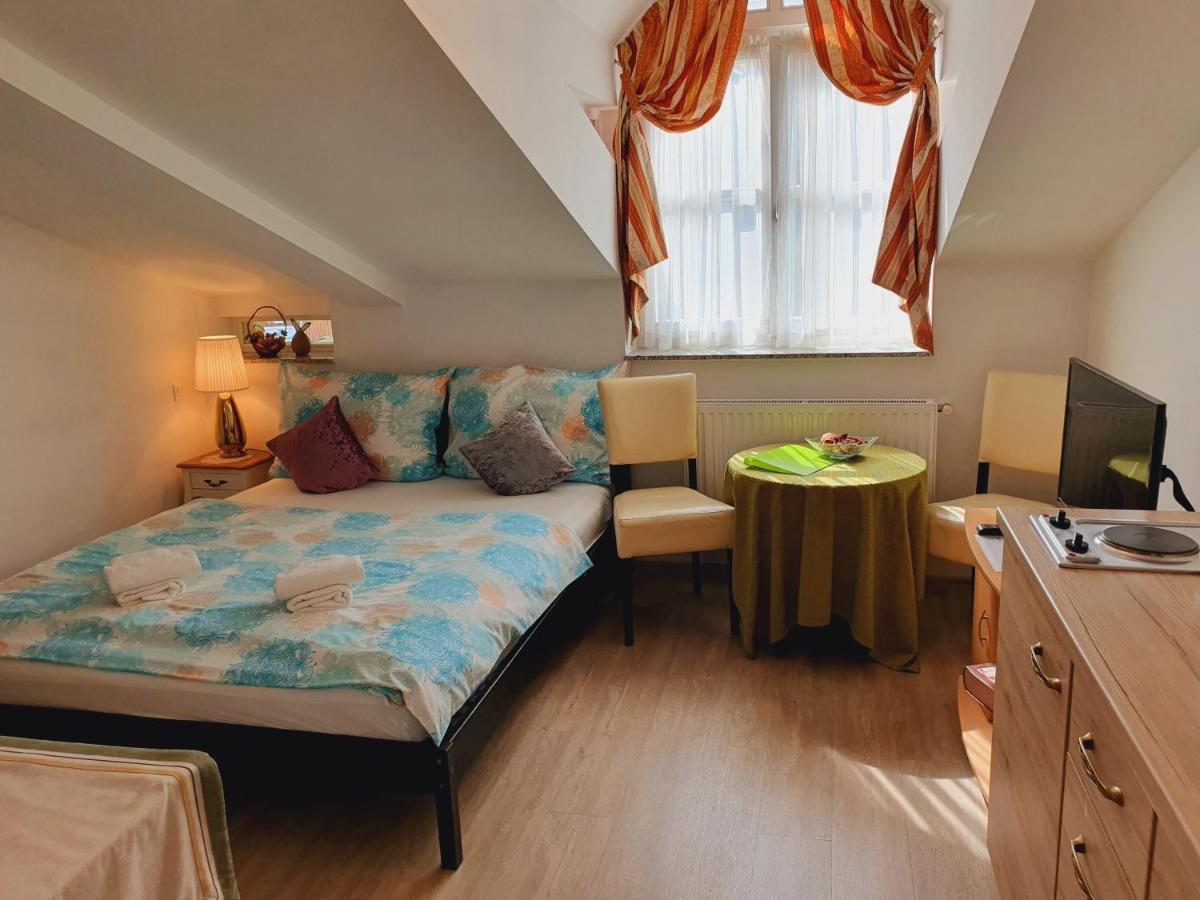 Karmelita Boutique Apartman Sopron Zewnętrze zdjęcie